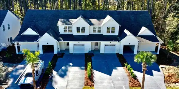17 Marlowe Way