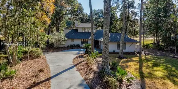 17 Greenwood Drive