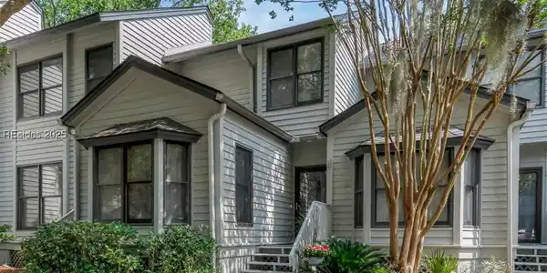 19 Lemoyne Avenue