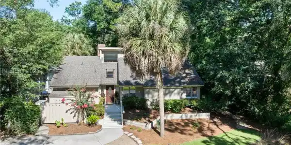 6 Evergreen Lane