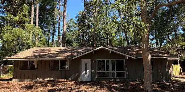 25 Bay Pines Drive