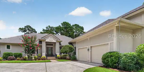 31 Oyster Bay Place