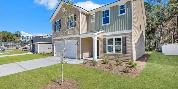 272 Founders Walk
