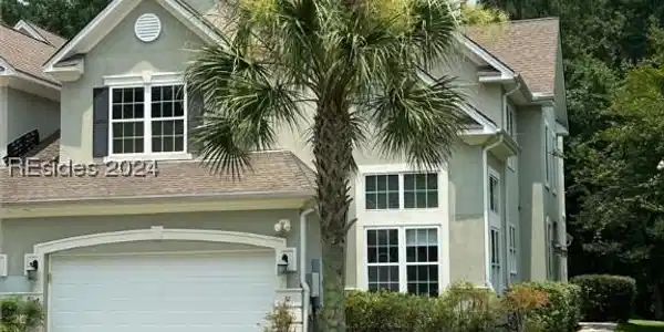 32 Paxton Circle