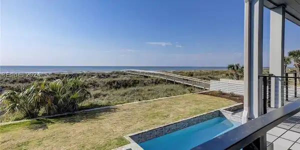 11 Sea Hawk Lane