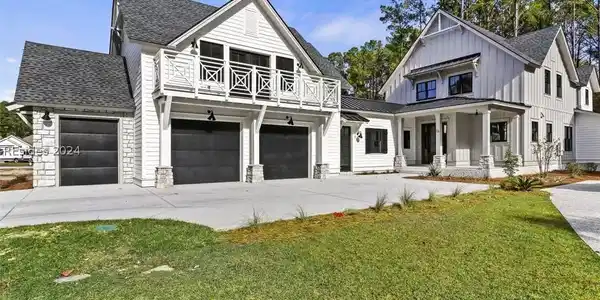 26 Blue Trail Court