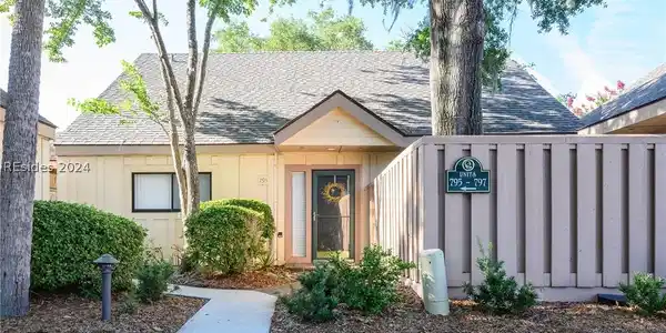 45 Queens Folly Road