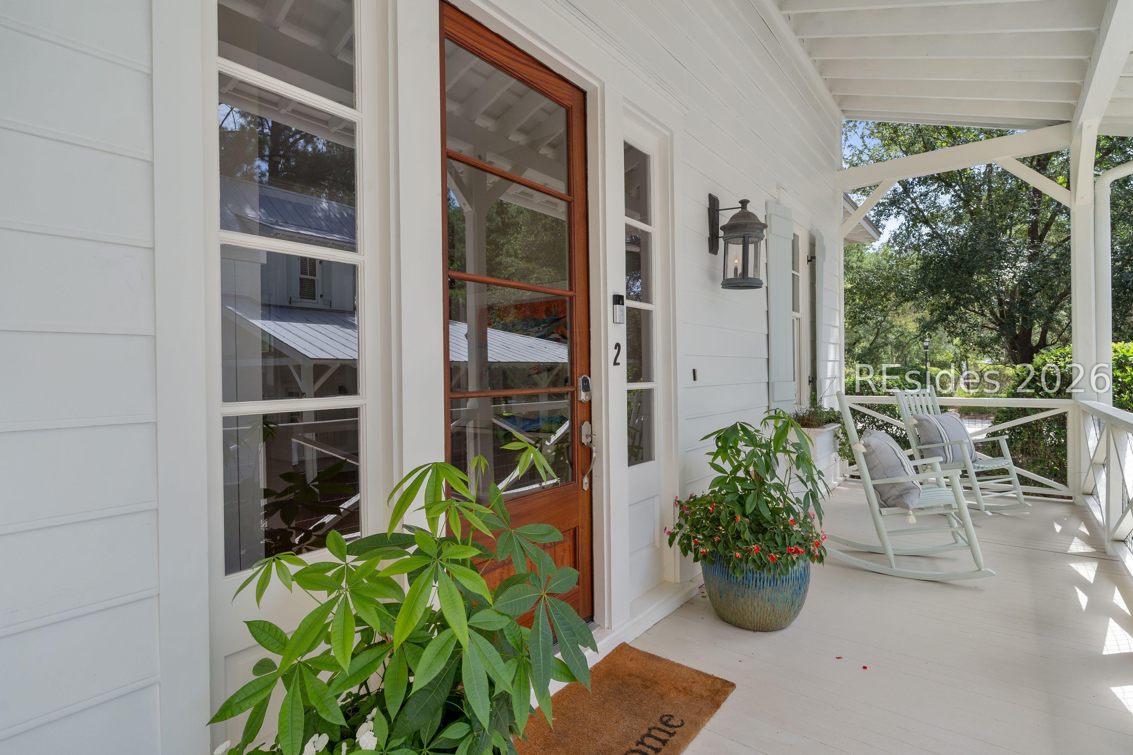 Image 4: Let's go inside and see an Oldfield golf cottage Image 4: Let's go inside and see an Oldfield golf cottage