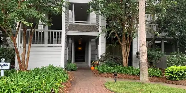 73 Skull Creek Drive