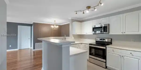 100 Kensington Boulevard