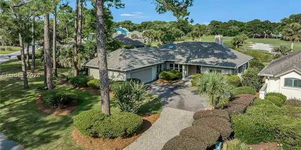 14 Ellenita Drive