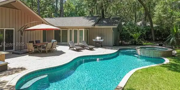 15 Deer Run Lane