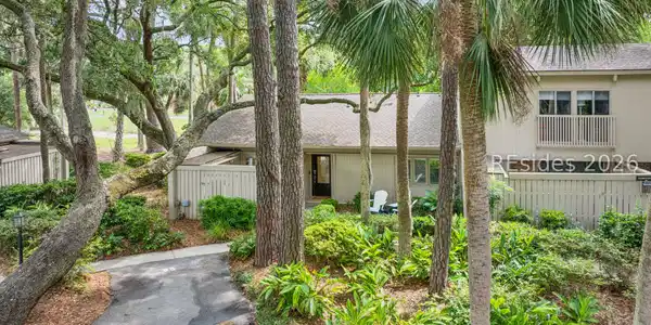 2 Woodbine Place