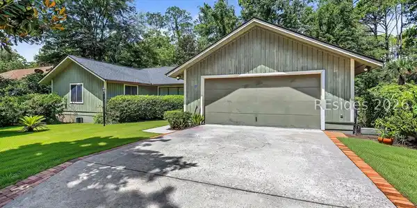 7 Bay Pines Drive