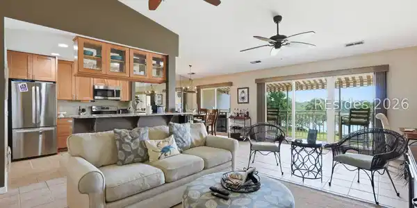 8 Braddock Bluff Drive