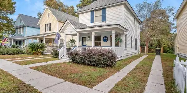1305 Broad Street