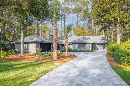 109 SW Headlands Drive