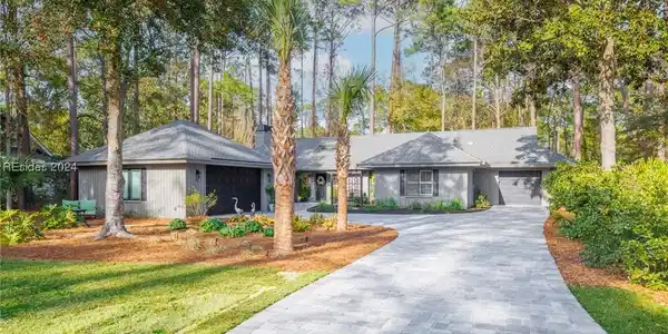 109 SW Headlands Drive