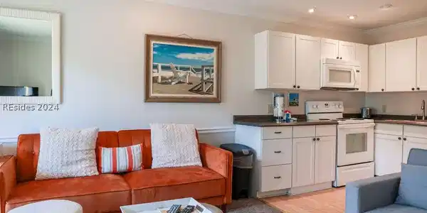 4 N Forest Beach Drive