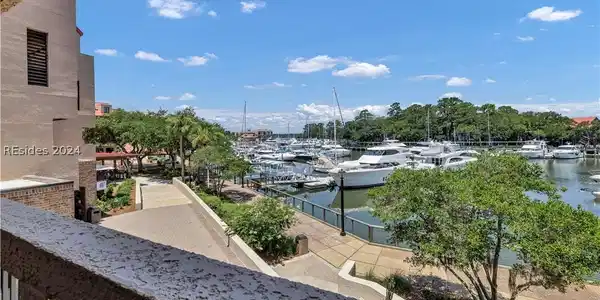 13 Harbourside Lane