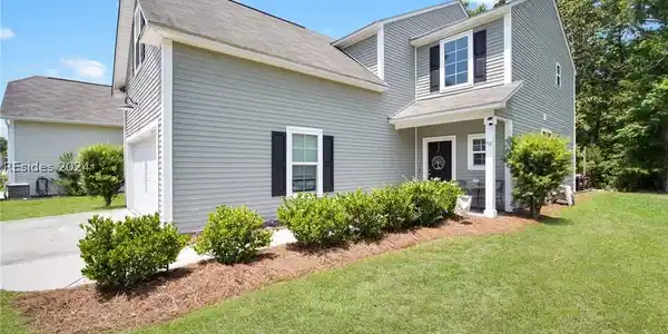 118 Red Northern Oak Way