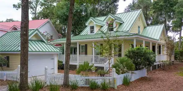 71 Prestwick Green