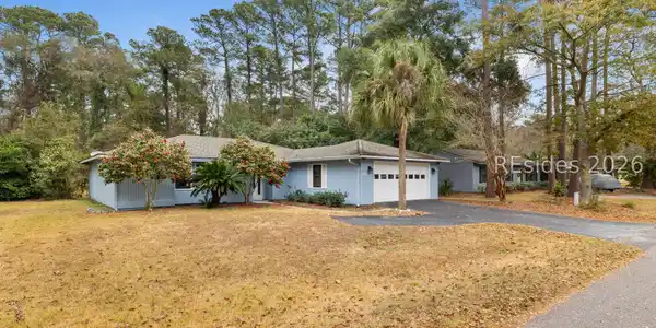 35 Squiresgate Road