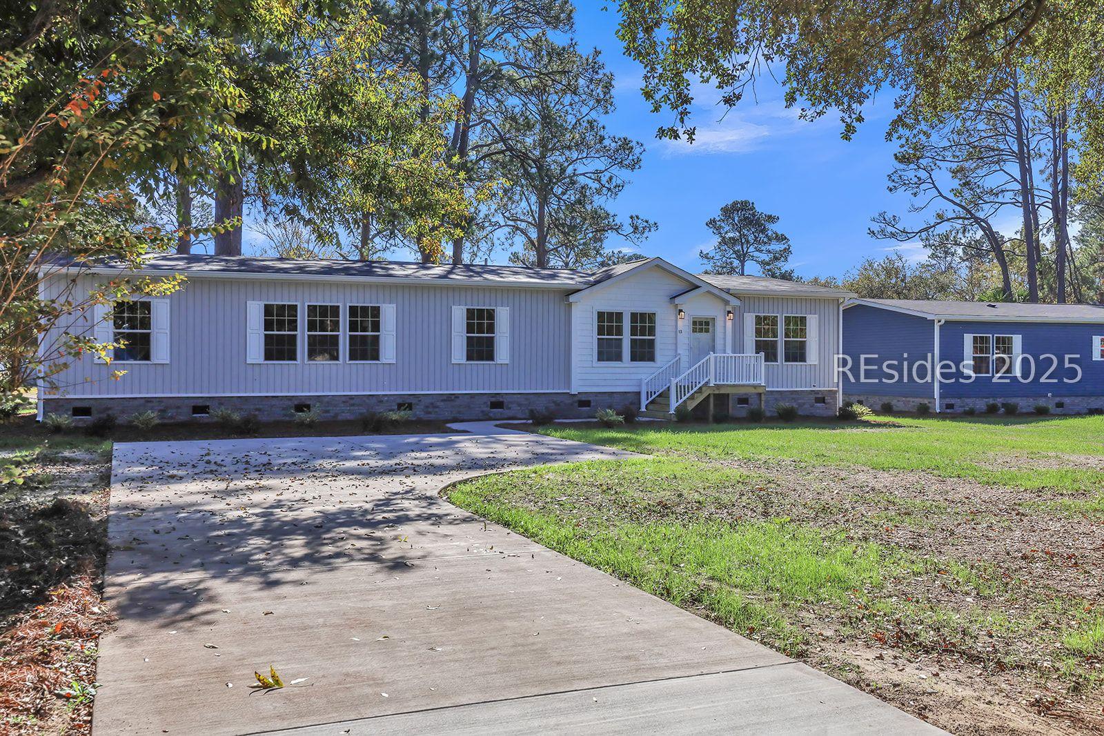 Image 4: 2305 sf