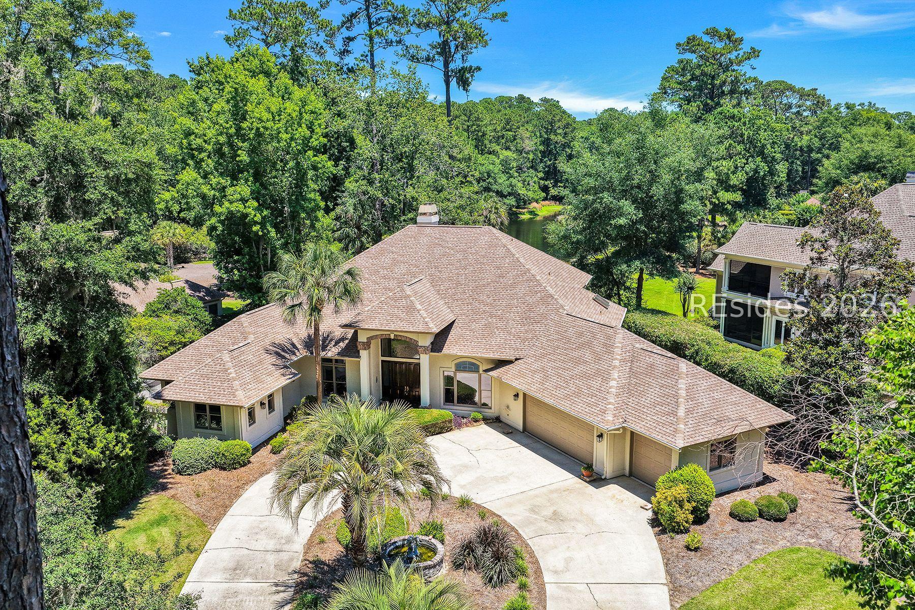 Image 2: Aerial View - 3-car Garage