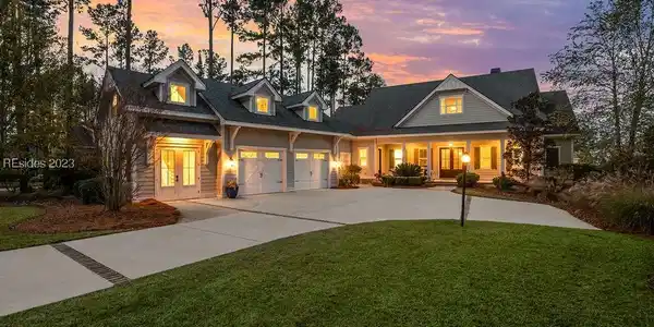 30 Fish Dancer Court