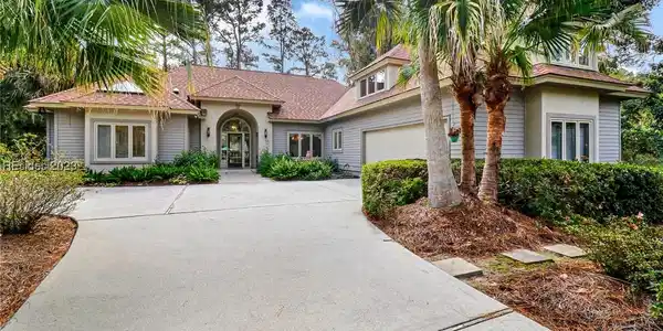 27 Parkwood Drive