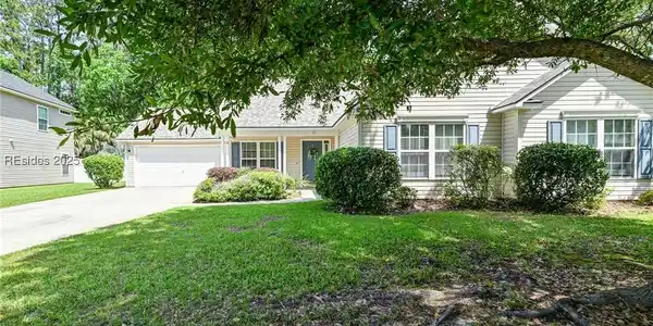 16 Wellington Dr