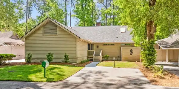 9 Isle Of Pines Drive