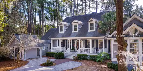 18 Forest Lake Drive