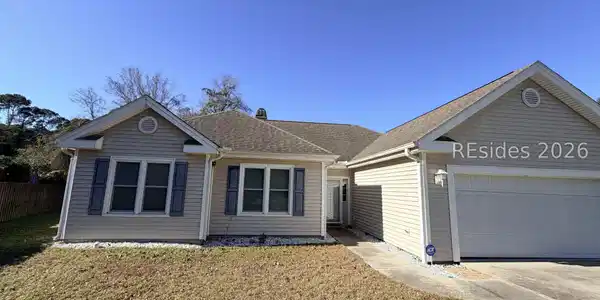 11 Chinaberry Circle