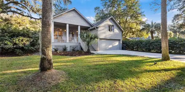 51 Forest Drive