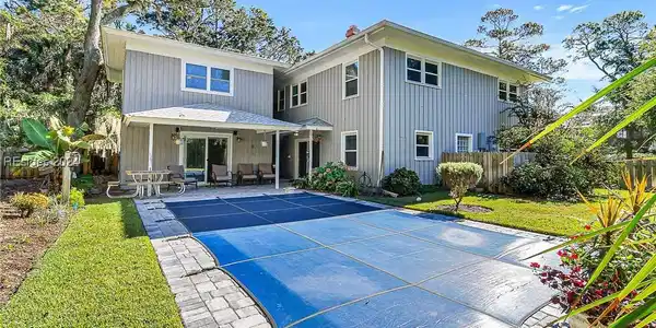 16 Egret Street