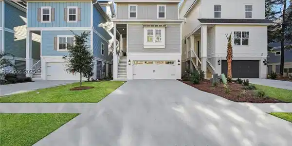 73 Sandcastle Court