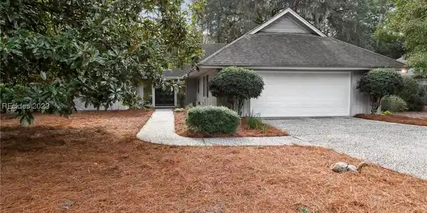 19 Old Military Road