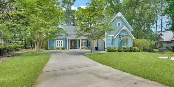 21 Greenwood Court