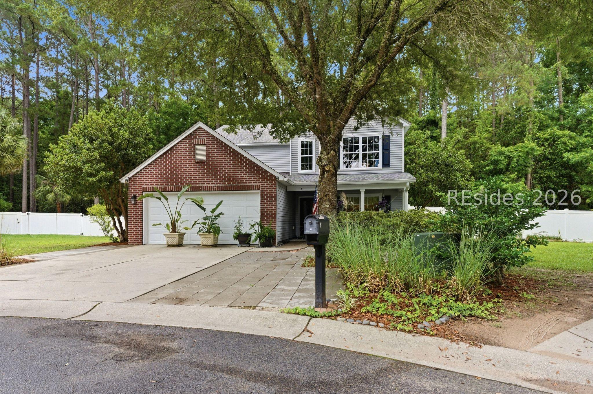 Image 3: Mature landscaping. Image 3: Mature landscaping.