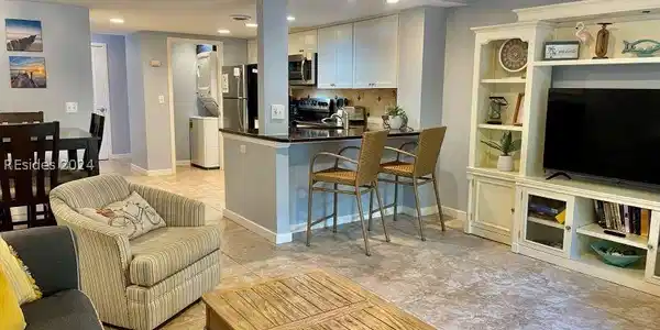11 Tanglewood Drive