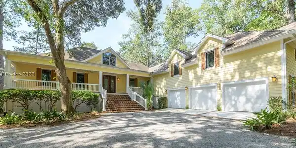 32 Spring Island Drive