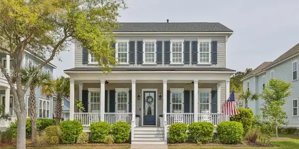 11 Caspian Lane