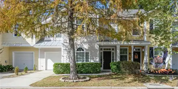 6 Winterberry Lane