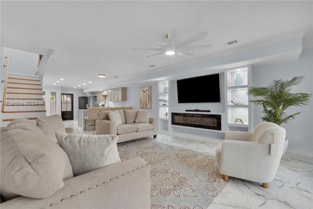 2 William Hilton Parkway