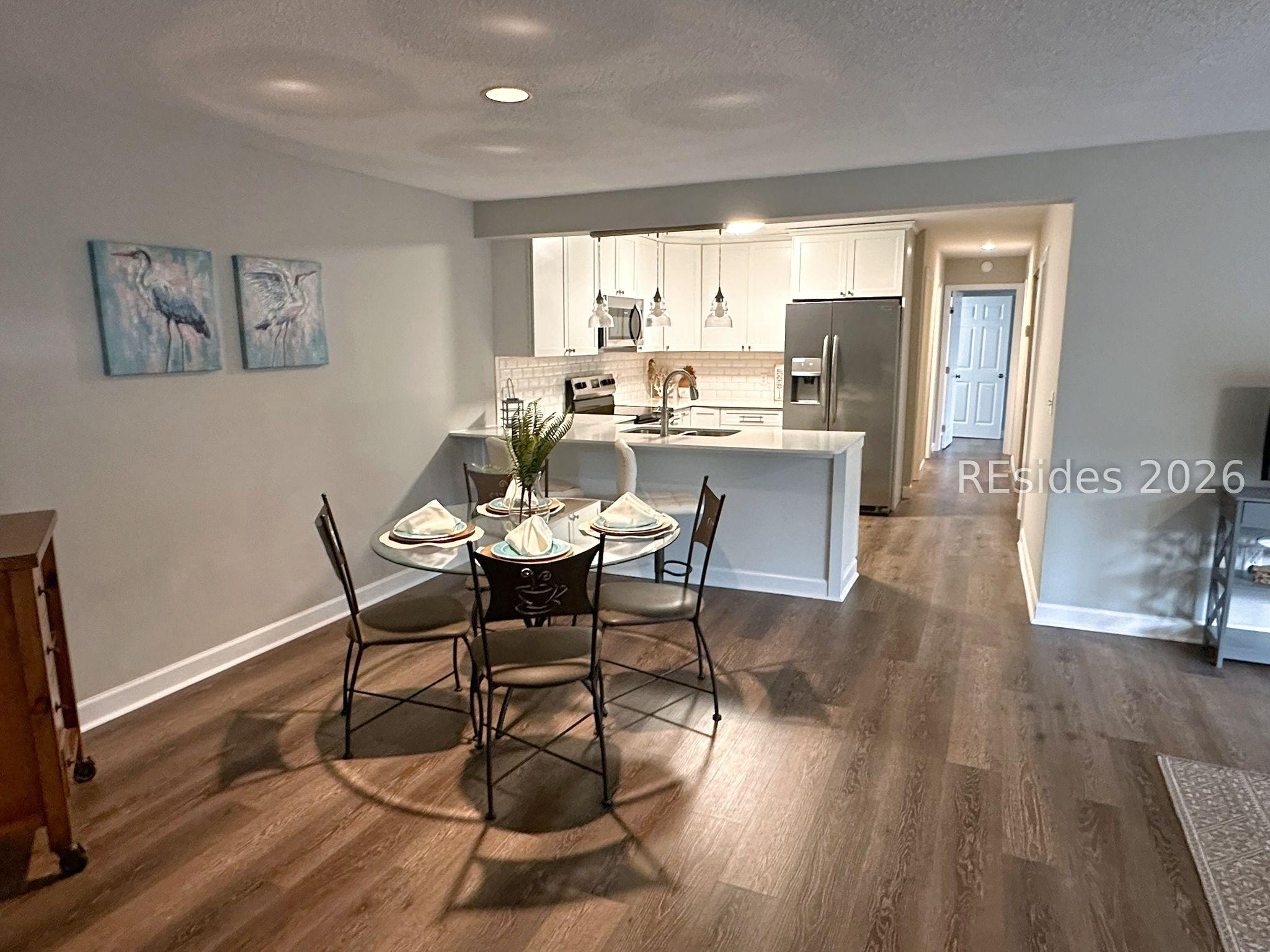 Image 4: Dining Area