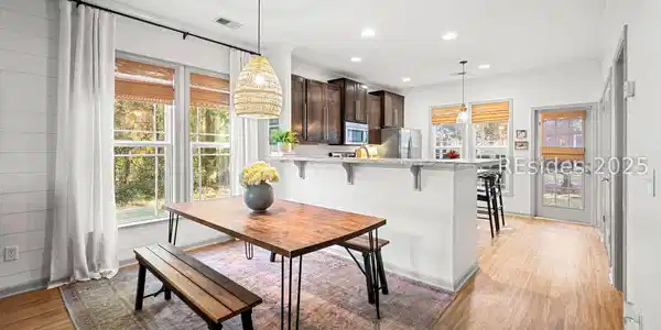 8 Moon Beam Court
