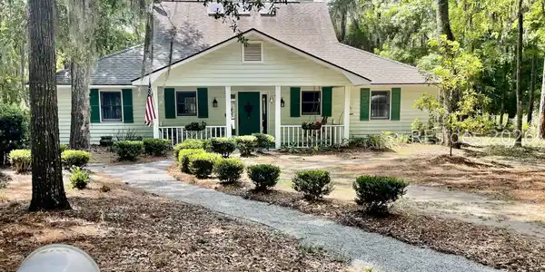 8 Volunteers Ridge