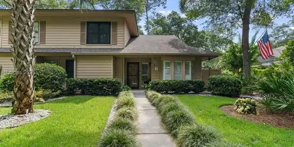 13 Beachwood Drive